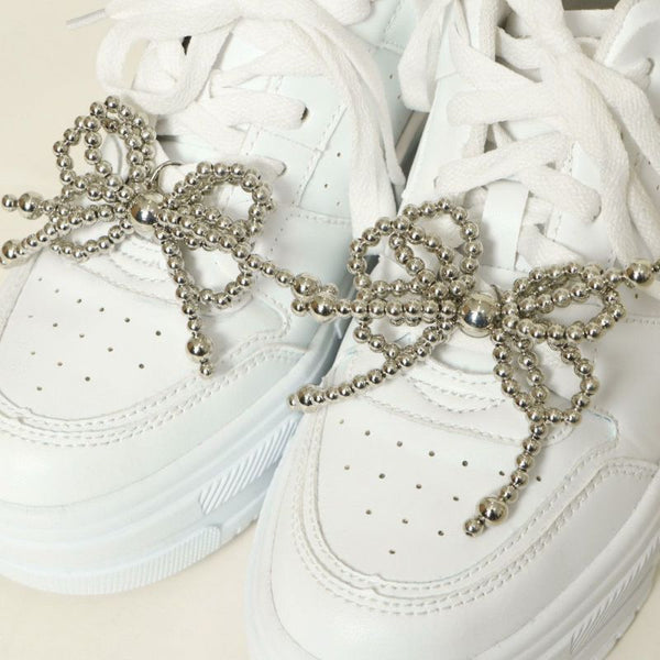 2408033 Pearl Ribbon Sneaker Charm- Sliver