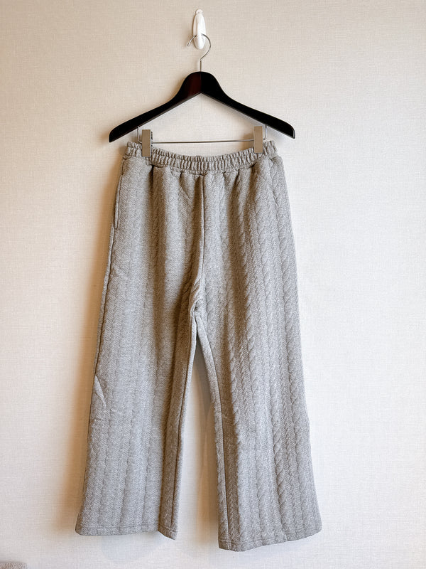 2412085 MMO Quilt Cable Pattern Pants - Charcoal