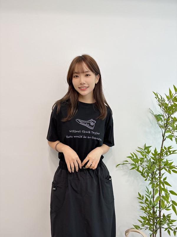 2503003 CONS Shoes & Words Print Tee - Black