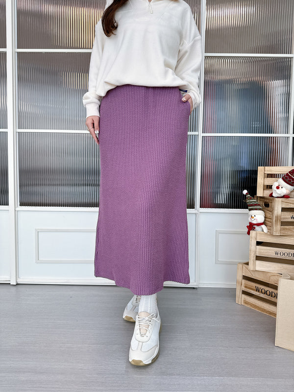 2412048 LC Puffy Jacquard Narrow Skirt - Purple