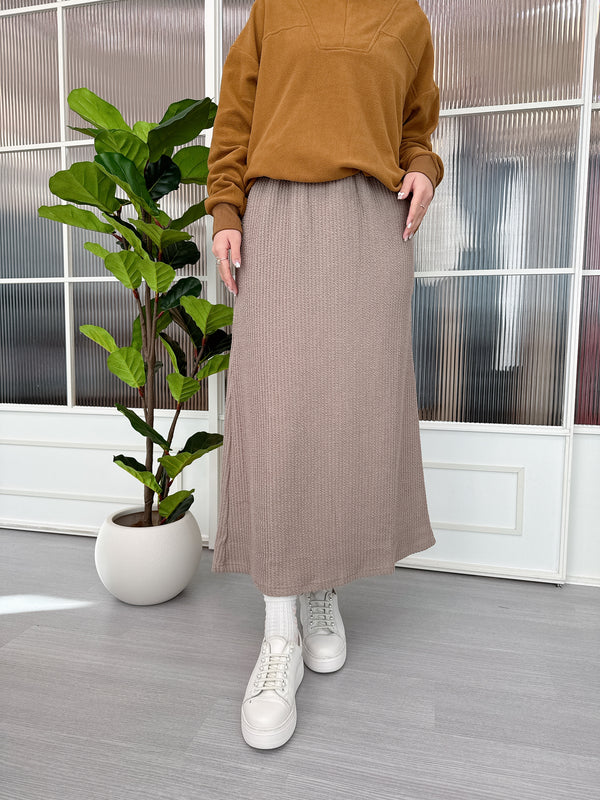 2412048 LC Puffy Jacquard Narrow Skirt - Mocha