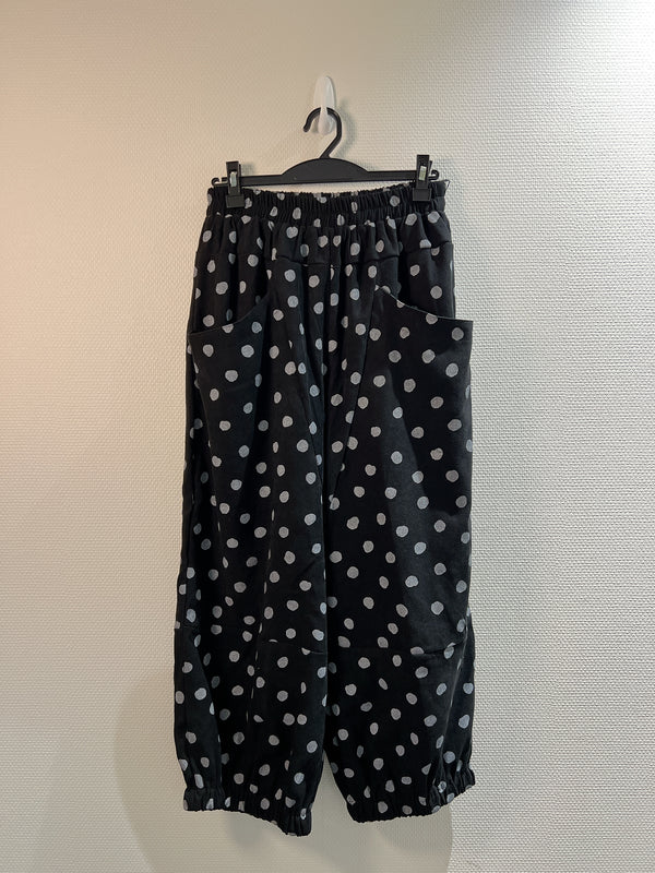 2501041 SW Dots Baggy Pants - Black