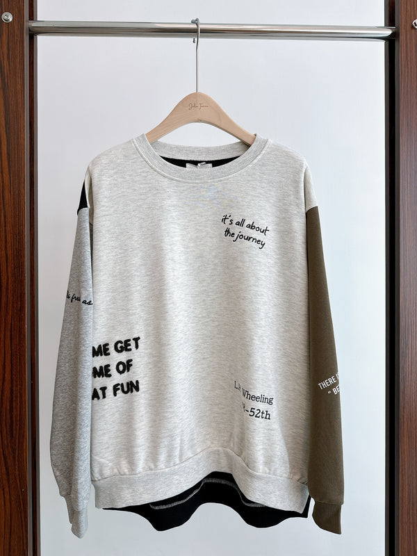 2410054 IR Message Logo Sweatshirt - Crazy