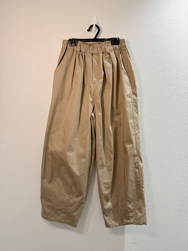 2501075 IS Relax Pants - Beige