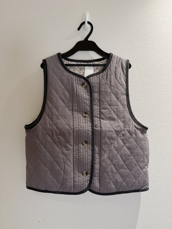 2501088 IS Quilted Vest - Charcoal